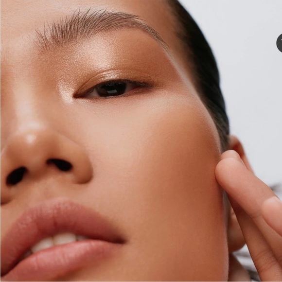 NEW Surratt Beauty Dew Drop Foundation Shade 12 - Picture 4 of 6